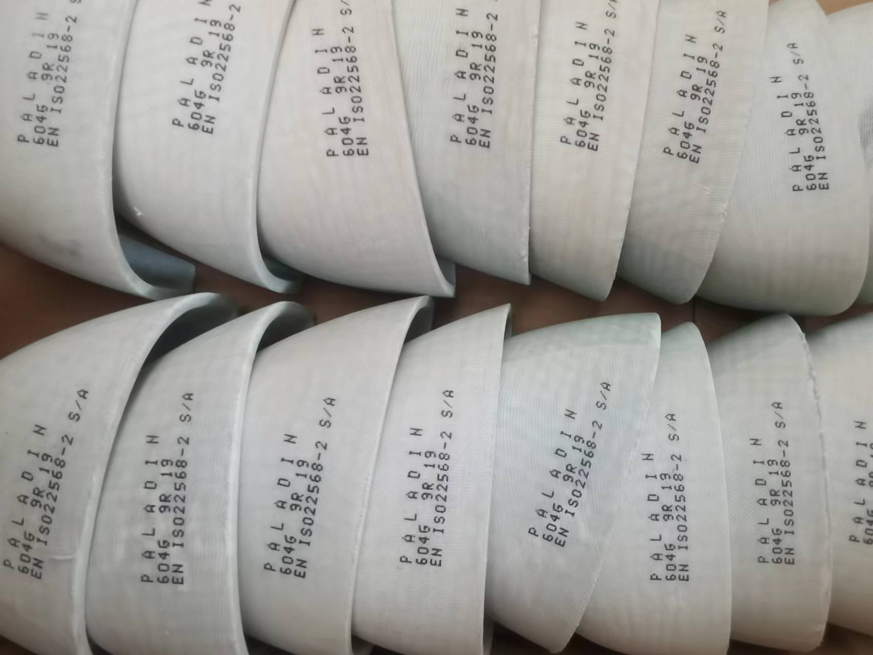 Modèle revêtu de PU 522 Capulet d'orteil en fibre de verre | 200J Résistance à l'impact pour les bottes de sécurité industrielle