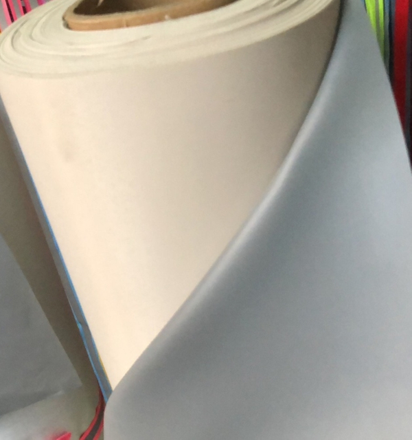 Cuir réfléchissant